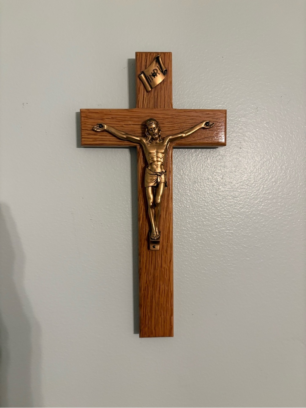 Solid Oak Wall Crucifix Jeweled Cross Co Made In USA Brass Gold Jesus Cross 10"